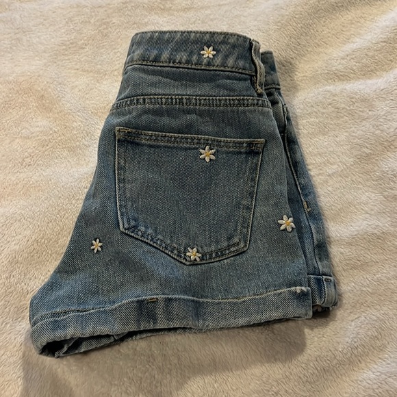 Pacsun Daisy Mom Jean Shorts - Picture 7 of 7